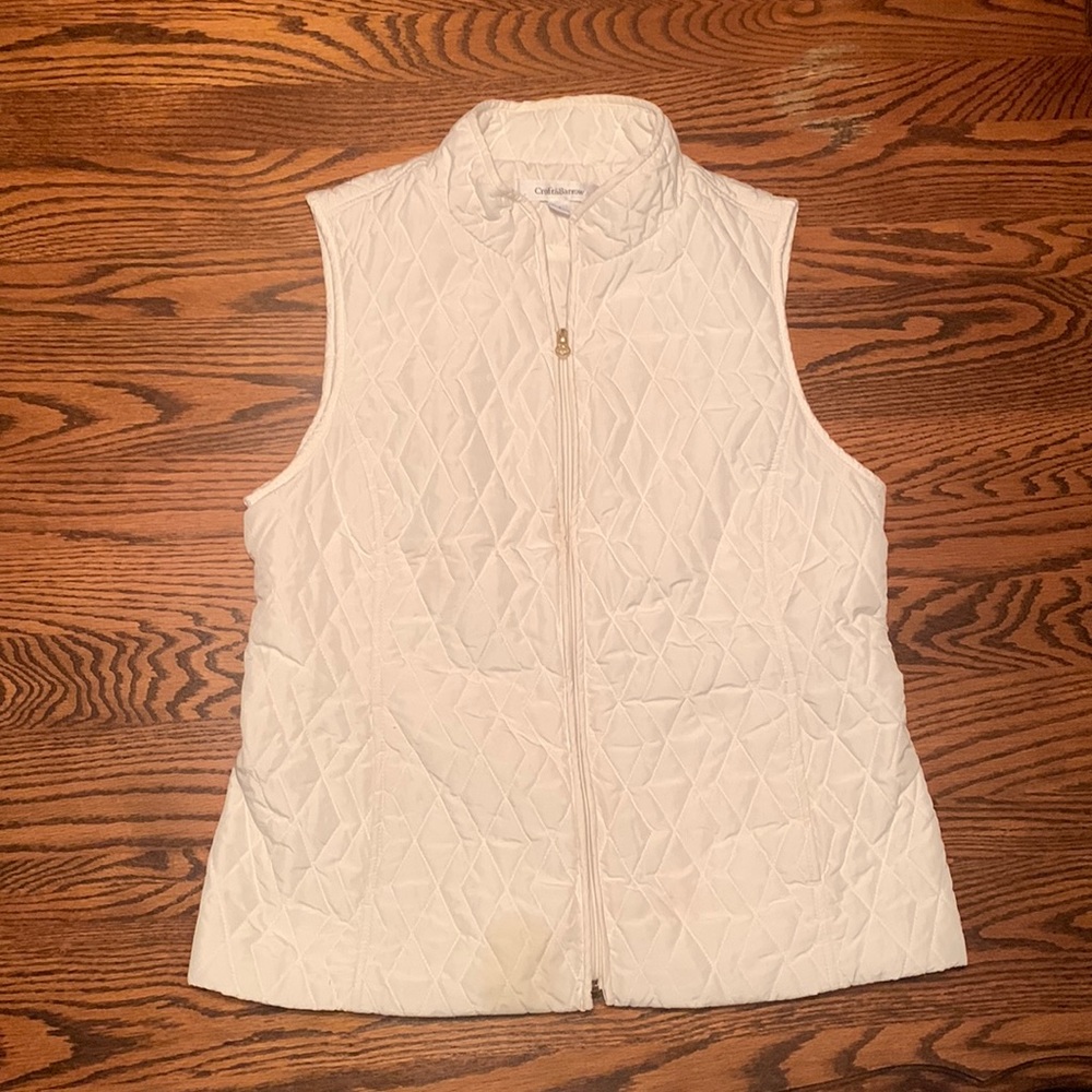 Croft & Barrow Ivory Quilted Vest. Size M.